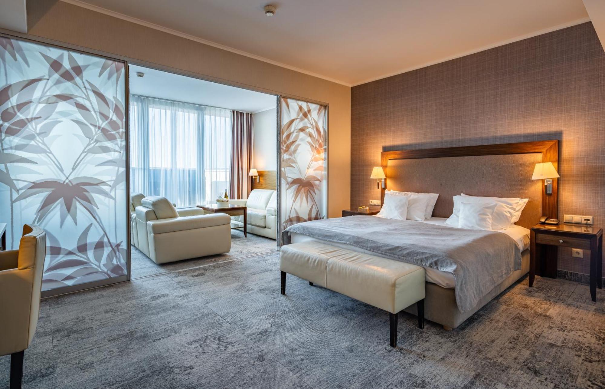 Ferienwohnung mit 2 Zimmern und Whirlpool auf der Terrasse