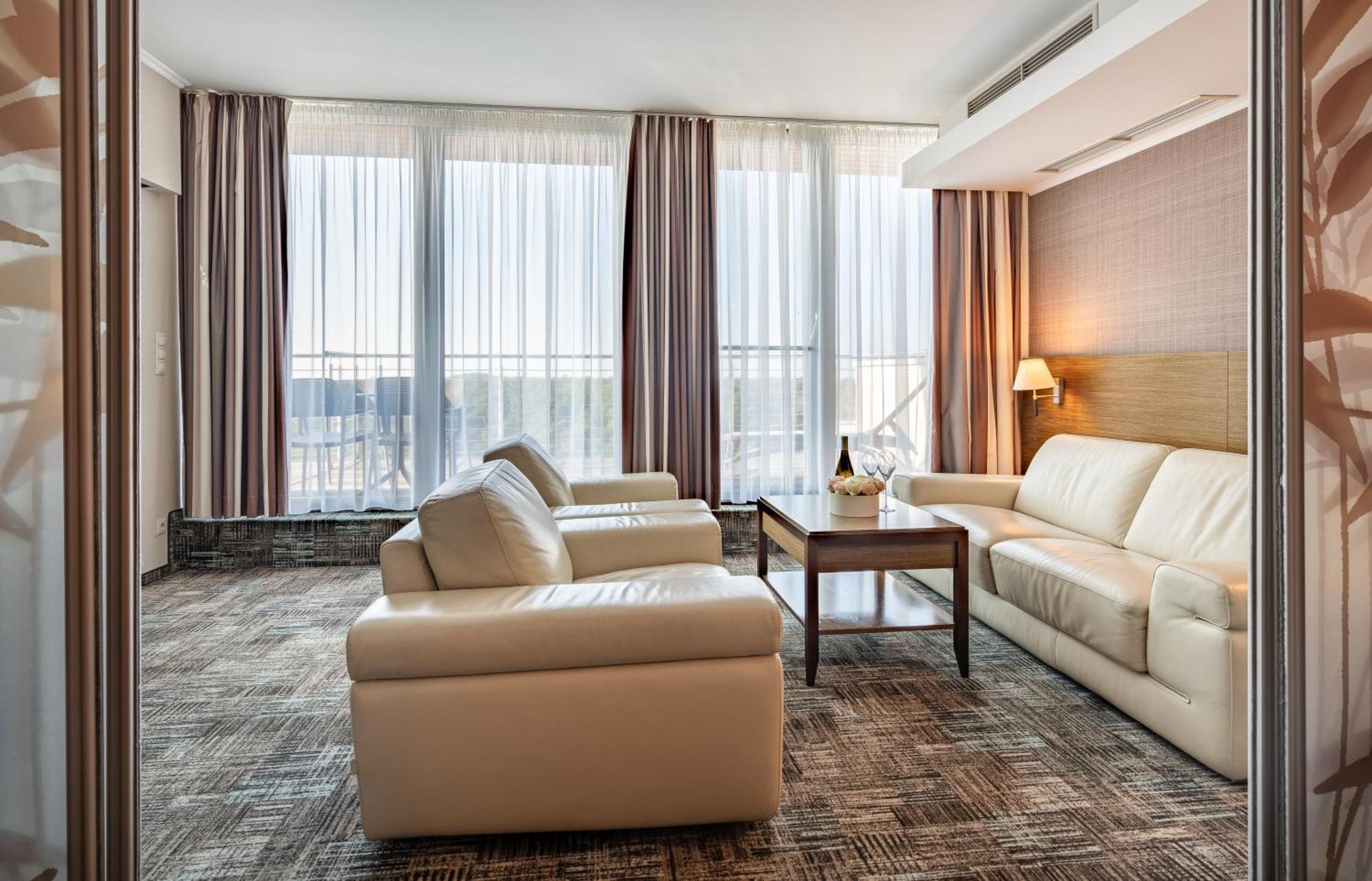 Two-room apartment jacuzzi on the terrace